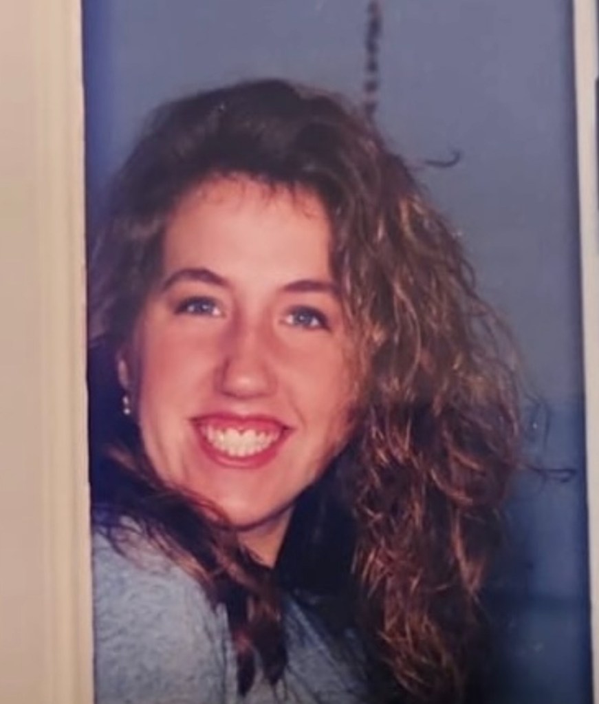 Who else grew up in the 90’s scrubbing their face with Oil-Free Acne Wash? 🙋‍♀️ I thought oil-free meant healthy skin, turns out it meant dry, itchy, and irritated skin. After years of trial and error (and a lot of wasted money), I finally found my face care staples.