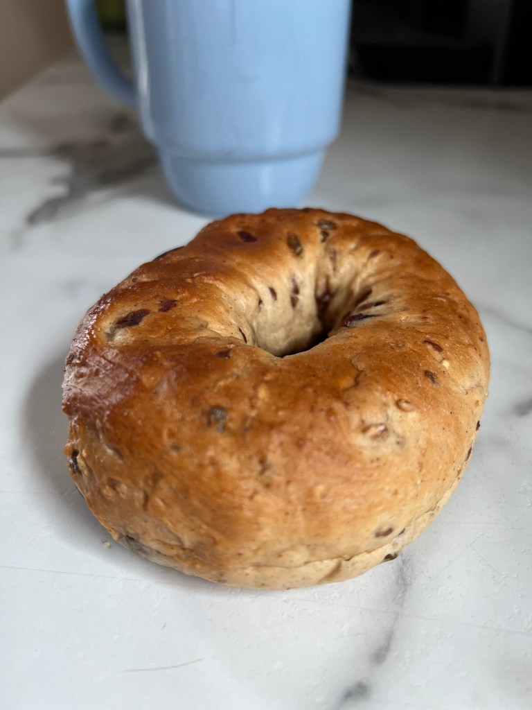Wondering how Aldi’s Harvest Bagels taste? Here’s a full taste test, plus my favorite topping ideas from sweet to savory—including the ultimate fall sandwich. Keywords: Aldi bagel review, Harvest Bagel toppings, fall food inspiration, cranberry goat cheese ideas, Aldi finds 2025